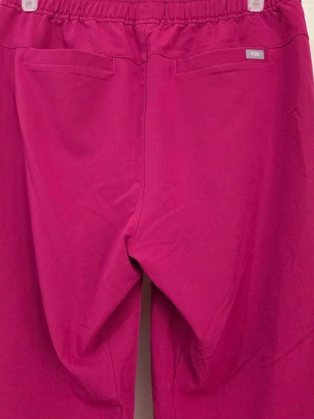 🌟 FIGS Men's Jogger Scrub Pants (L) - Dark Magenta
